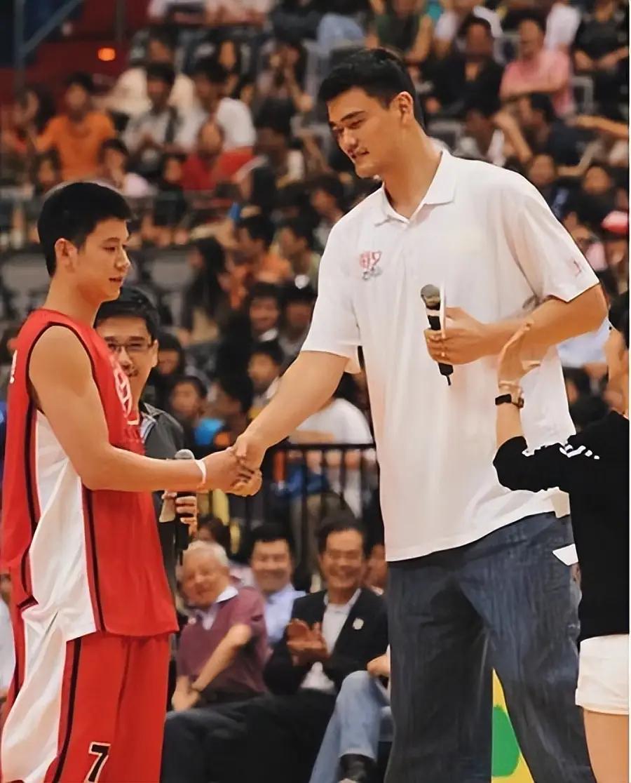 新葡萄8883登录-双星辉映，殊途异彩：姚明与林书豪的NBA成就全方位对比