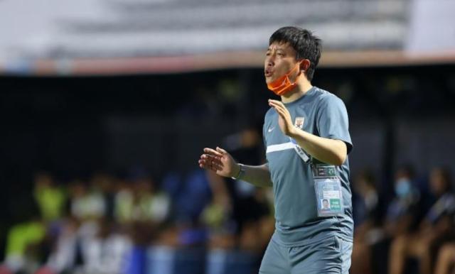 新葡萄8883AMG-于远伟：队员体会勇敢和勇气的含义 进步值得期待