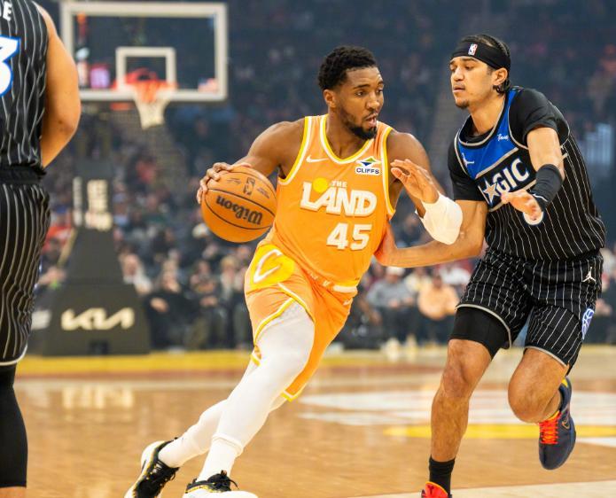 新葡萄8883登录-班凯罗37分完胜探花郎，米切尔45+4+4，骑士双杀魔术豪取四连胜